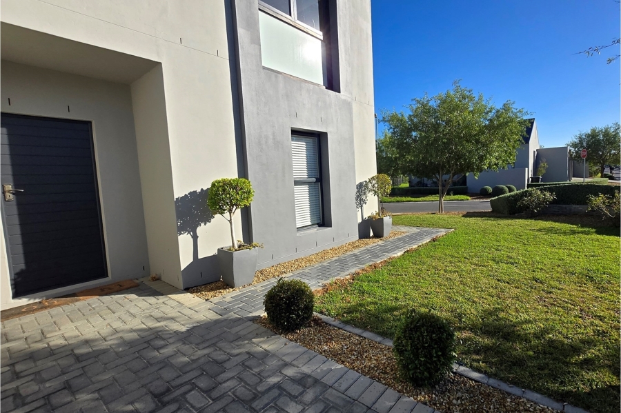 3 Bedroom Property for Sale in Aan de Wijnlanden Western Cape